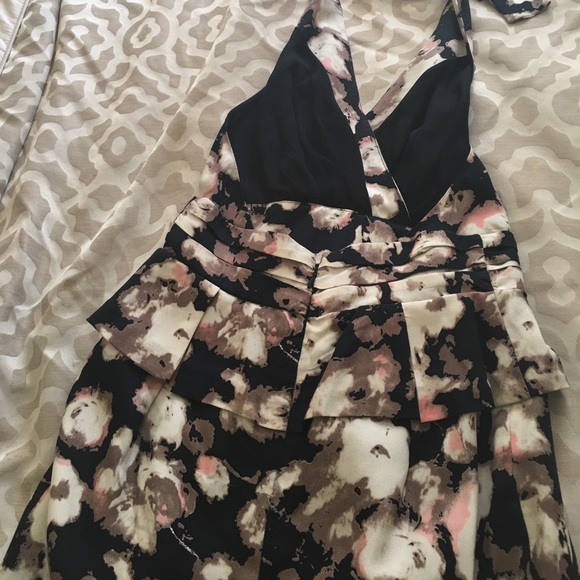 McGuinn | Pretty peplum floral halter top, open back dress — Size 6 - Picture 8 of 10
